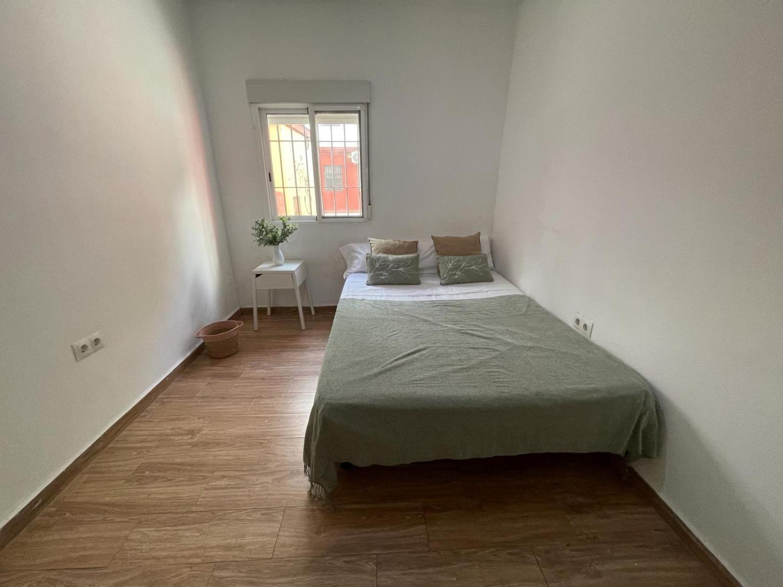 Triana Roomable Севилья Экстерьер фото