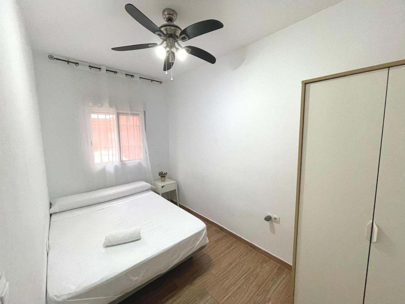 Triana Roomable Севилья Экстерьер фото